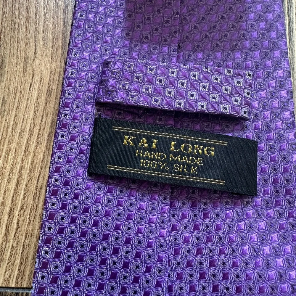 Kai Long Handmade 100% Silk Sophisticated Purple Patterned Men's Tie
